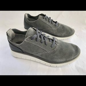 Vionic Orthaheel Taylor Lace Up Suede Sneaker